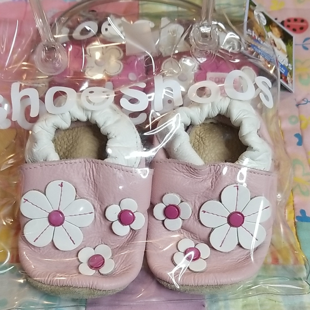 Pediatrician recommended Soft Sole Leather Baby Shoes Size 0-6 Months Pink/white